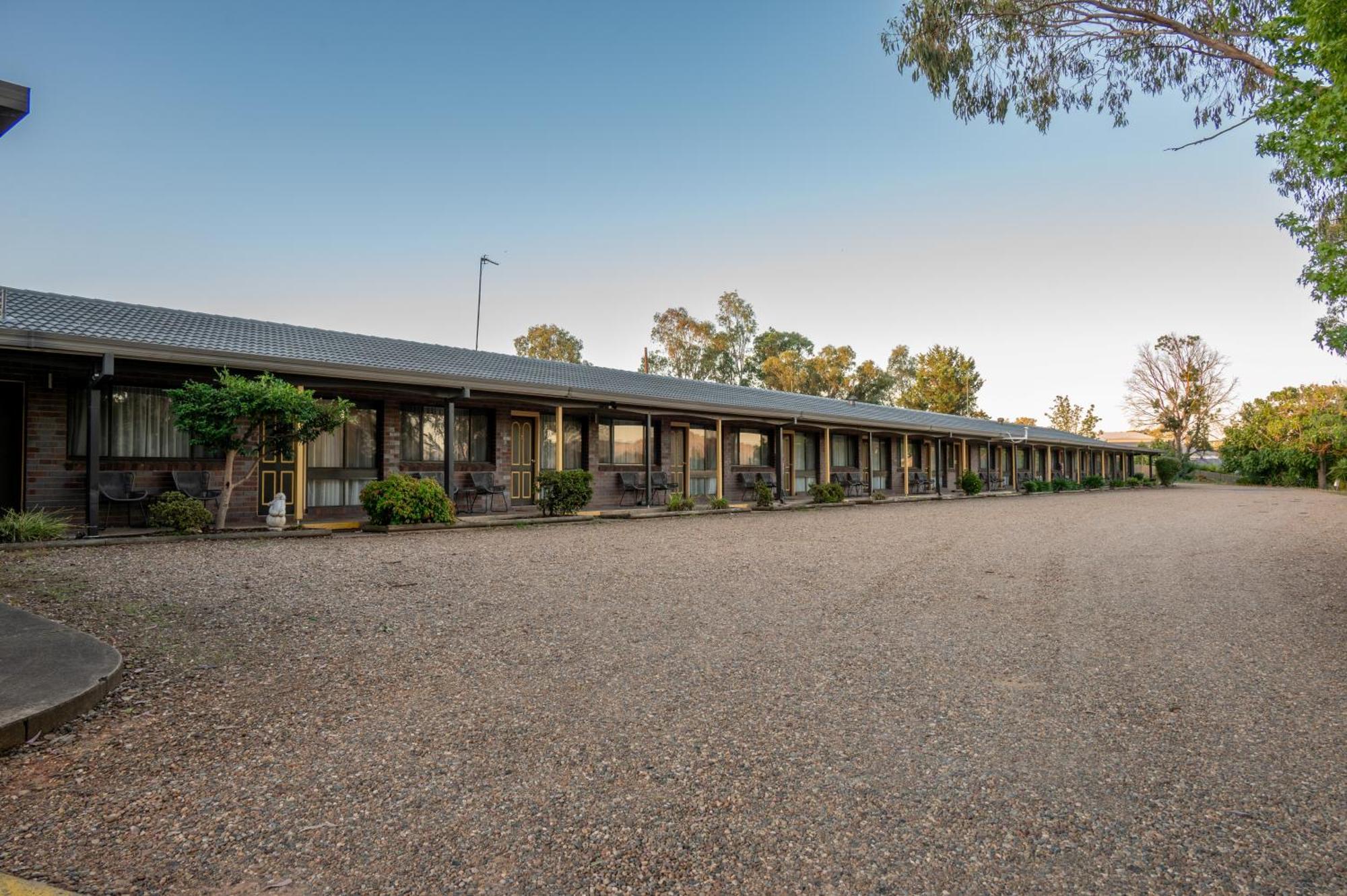 Tumut Valley Motel Pet Friendly Exteriér fotografie