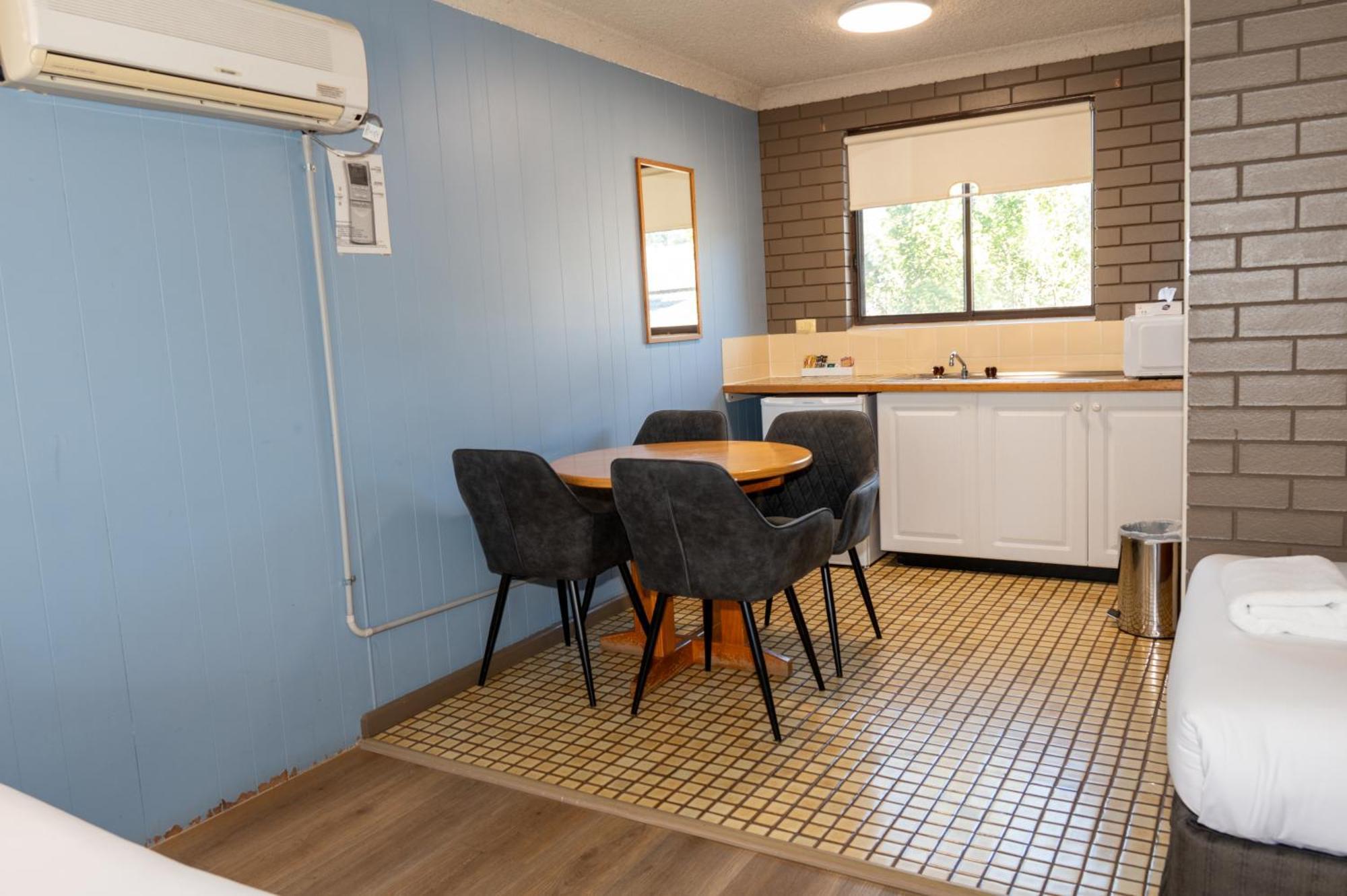 Tumut Valley Motel Pet Friendly Exteriér fotografie