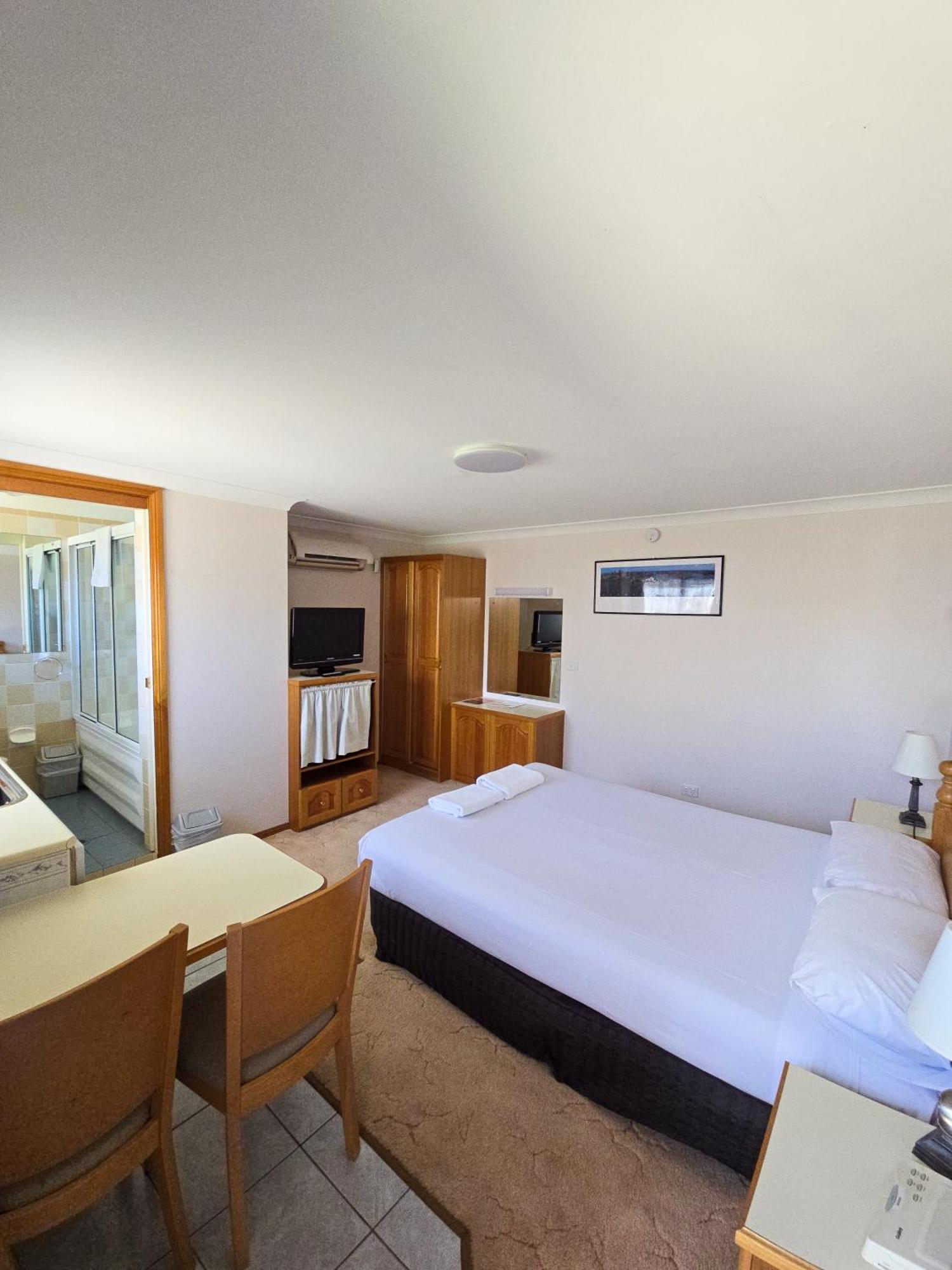 Tumut Valley Motel Pet Friendly Exteriér fotografie