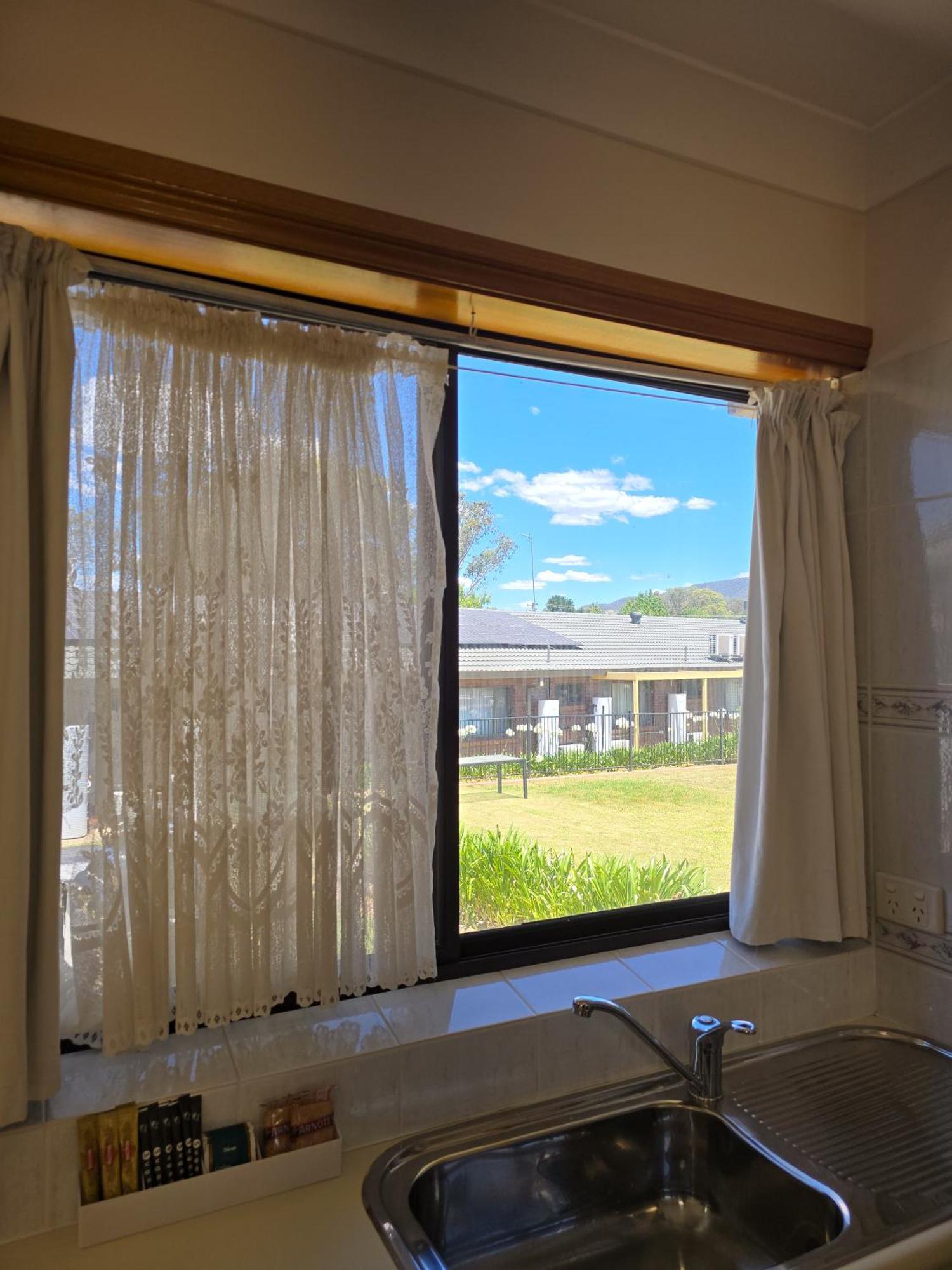 Tumut Valley Motel Pet Friendly Exteriér fotografie